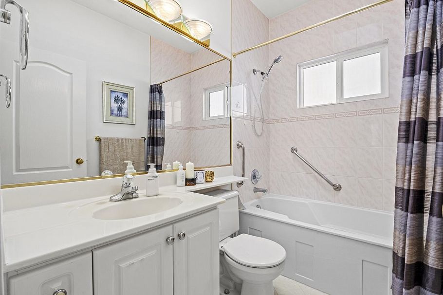 5799 St. Margarets Street Vancouver, BC - 11