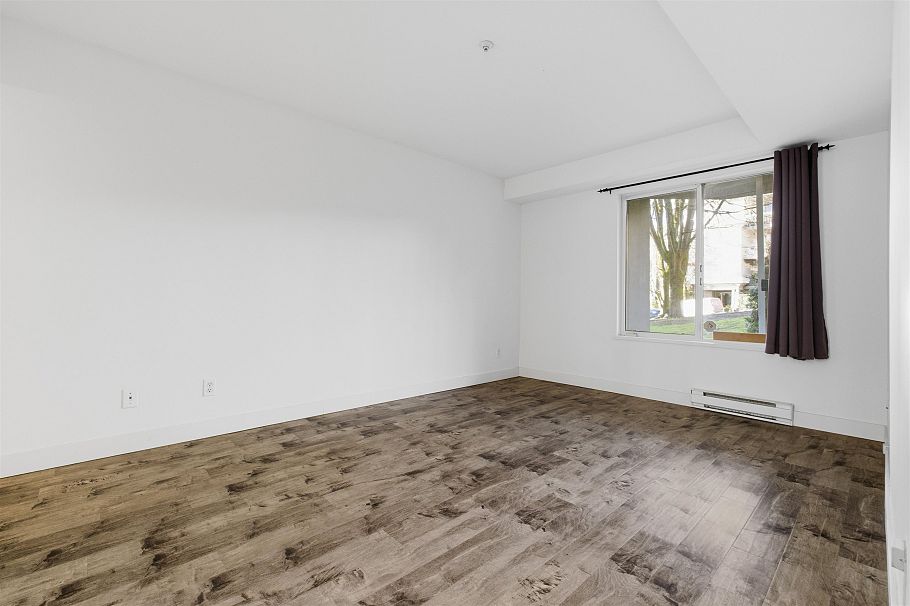 101 8460 Jellicoe Street Vancouver, BC - 13