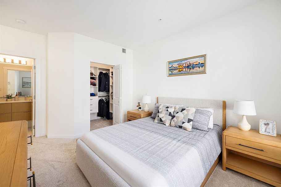 229 255 W 1st Street North Vancouver, BC - 9