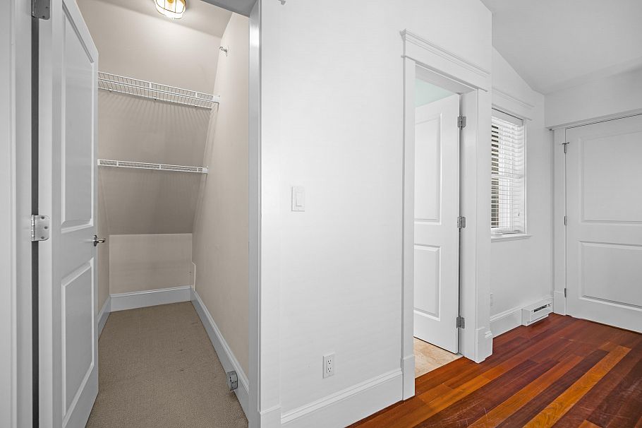 2412 St. Catherines Street Vancouver, BC - 30