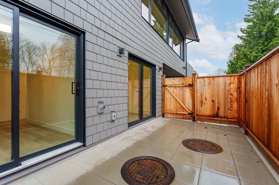 1123 E Keith Road North Vancouver, BC - 4