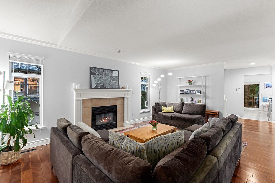 1188 Strathaven Drive North Vancouver, BC - 11