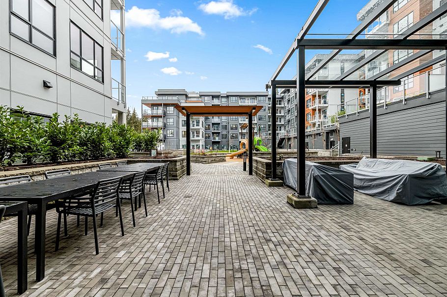 408 3596 Malsum Drive North Vancouver, BC - 34