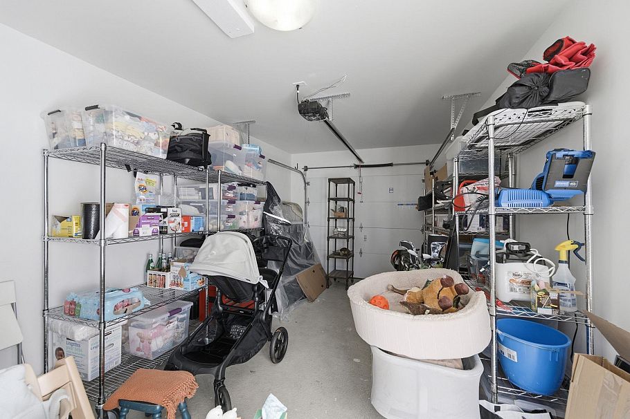 212 E 18th Street North Vancouver, BC - 36