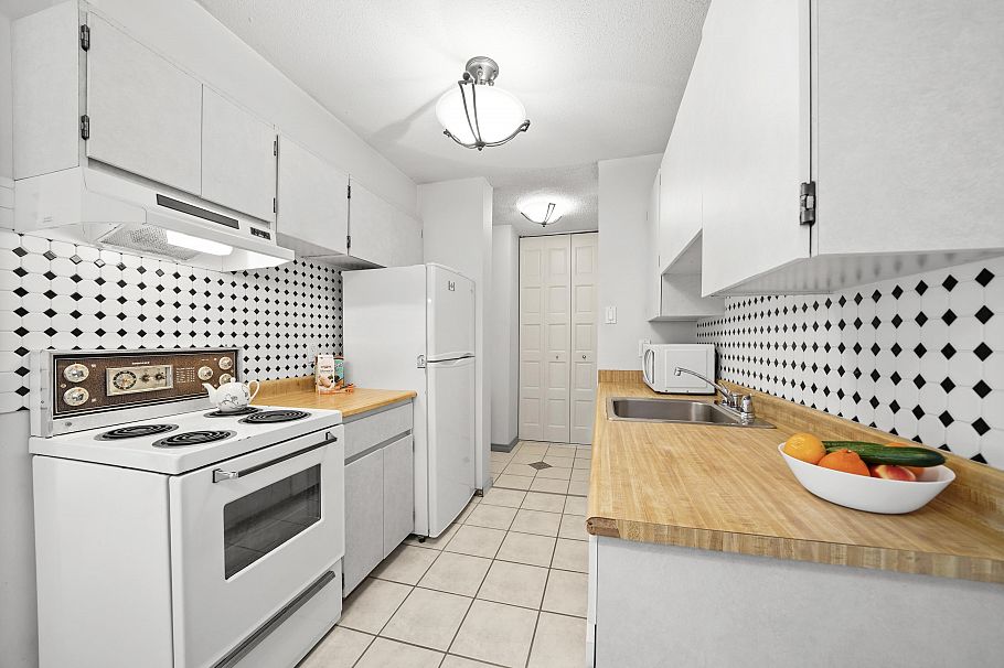 1006 2016 Fullerton Avenue North Vancouver, BC - 12