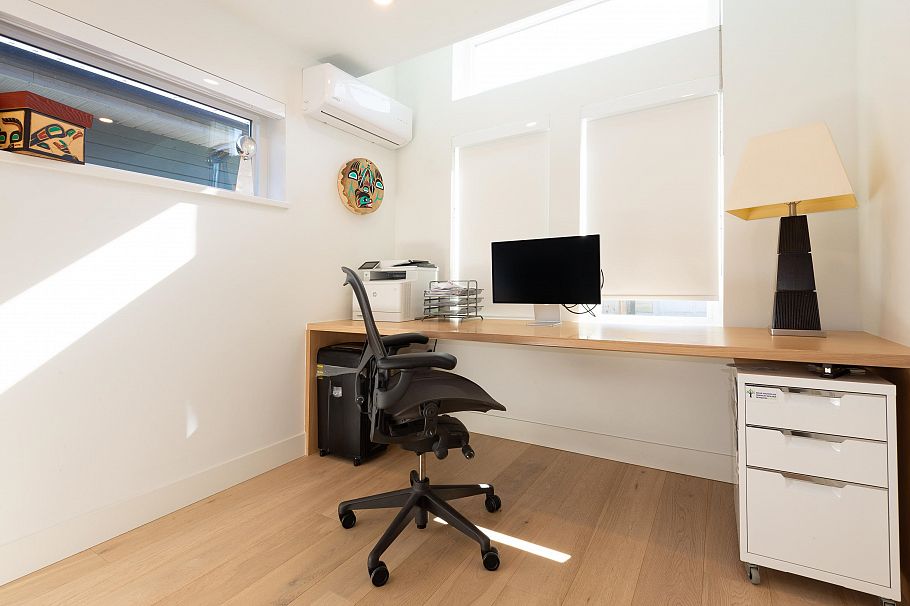 1346 E 11th Avenue Vancouver, BC - 21