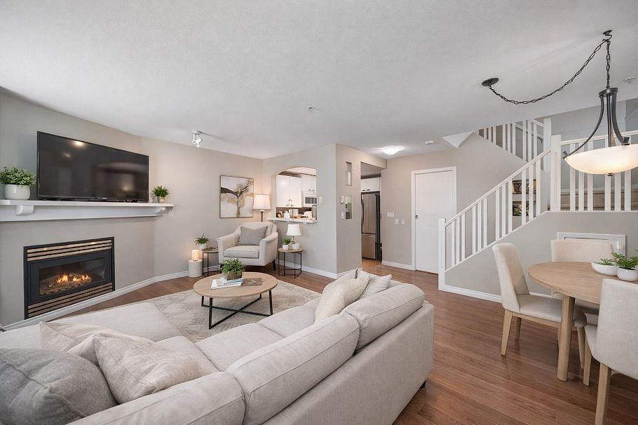 15 1015 Lynn Valley Road North Vancouver, BC - 2