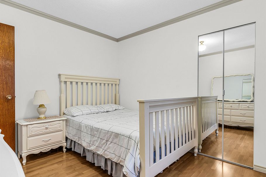 583 W 18th Avenue Vancouver, BC - 16