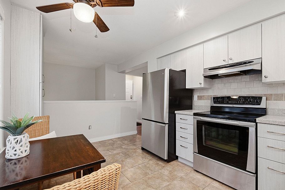 1558 Bowser Avenue North Vancouver, BC - 15