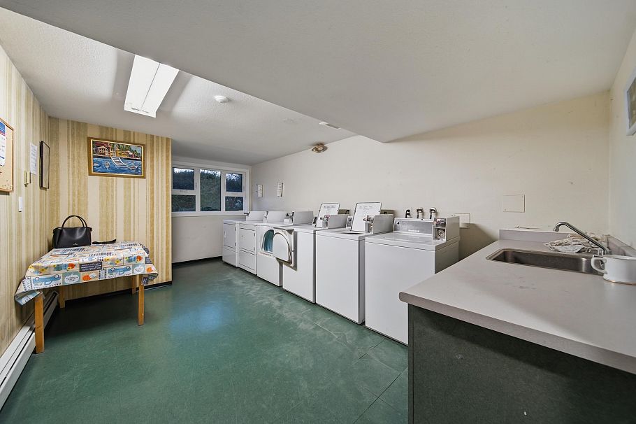 207 3663 W 16 Avenue Vancouver, BC - 26