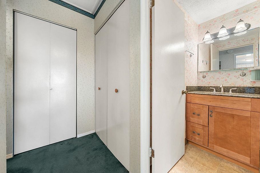 201 225 W 3rd Street North Vancouver, BC - 24