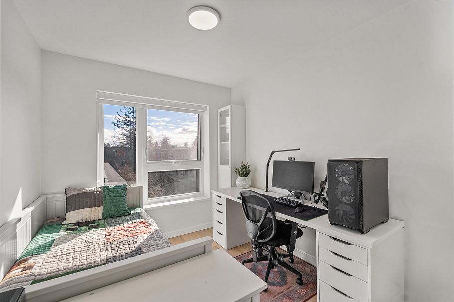 33 528 E 2nd Street North Vancouver, BC - 18