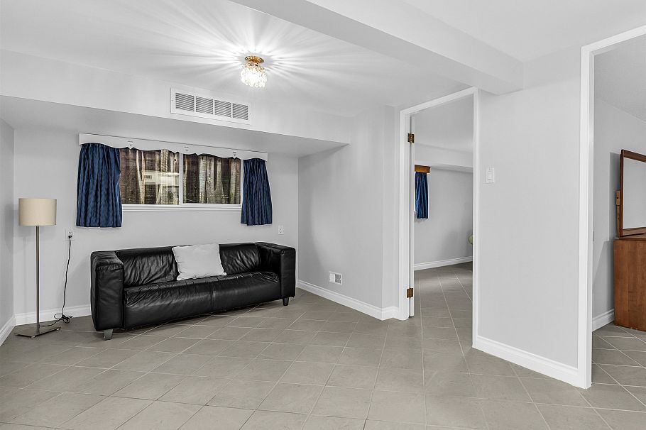 583 W 18th Avenue Vancouver, BC - 22