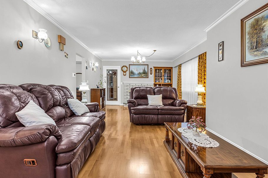 583 W 18th Avenue Vancouver, BC - 3