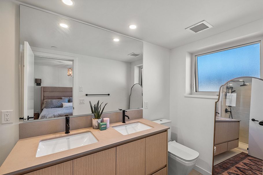 33 528 E 2nd Street North Vancouver, BC - 15