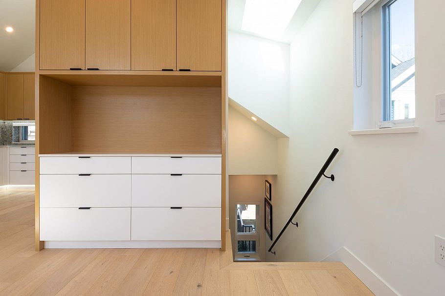 1346 E 11th Avenue Vancouver, BC - 16