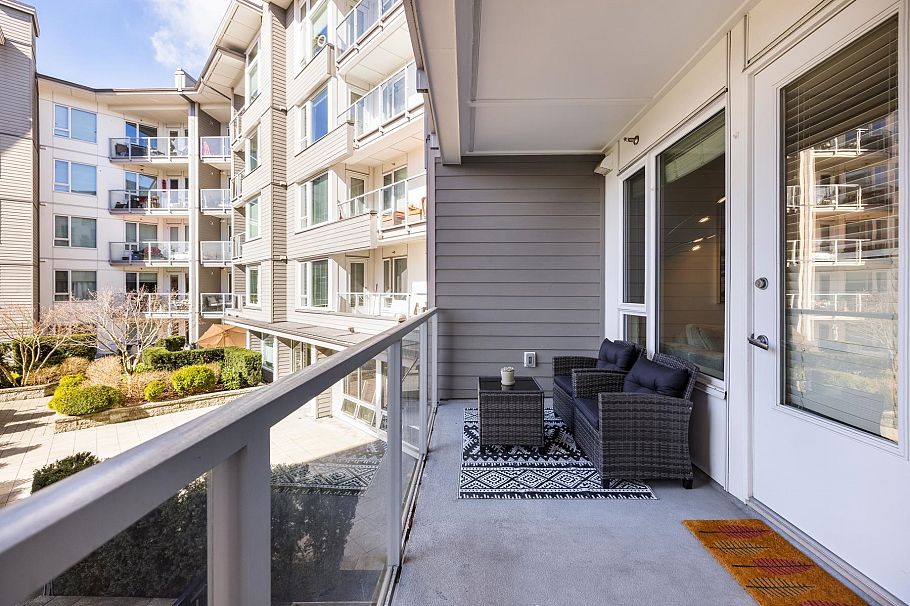 229 255 W 1st Street North Vancouver, BC - 15