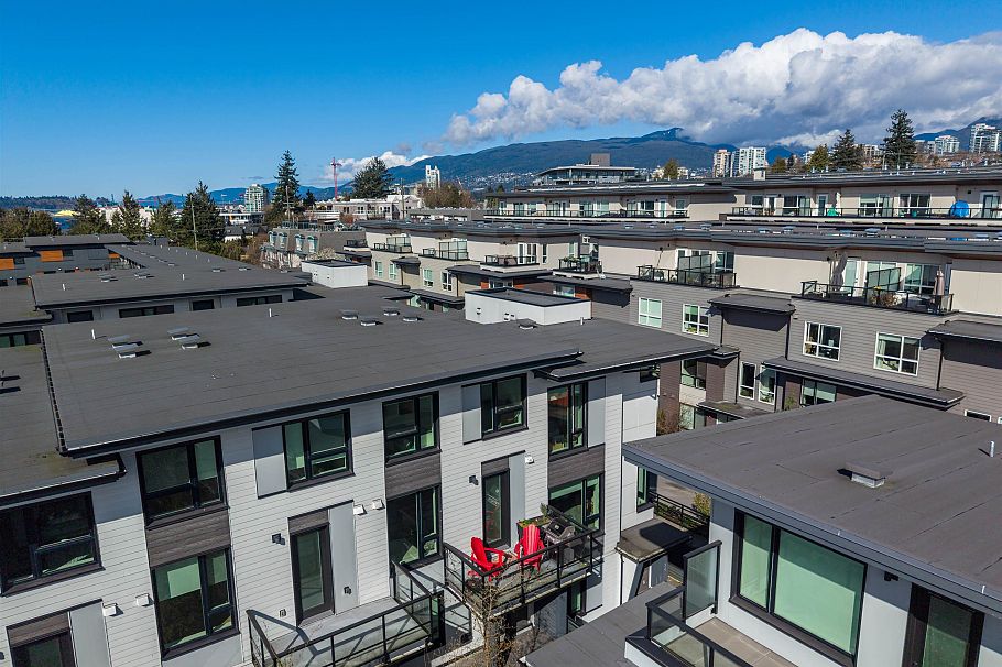 33 528 E 2nd Street North Vancouver, BC - 27