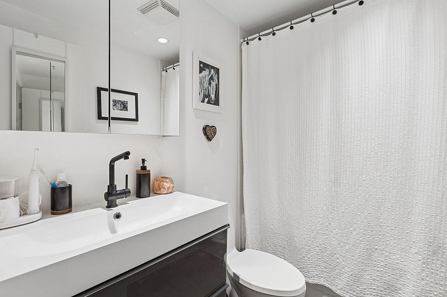 10 2156 W 12th Avenue Vancouver, BC - 22