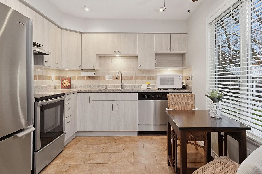 1558 Bowser Avenue North Vancouver, BC - 13