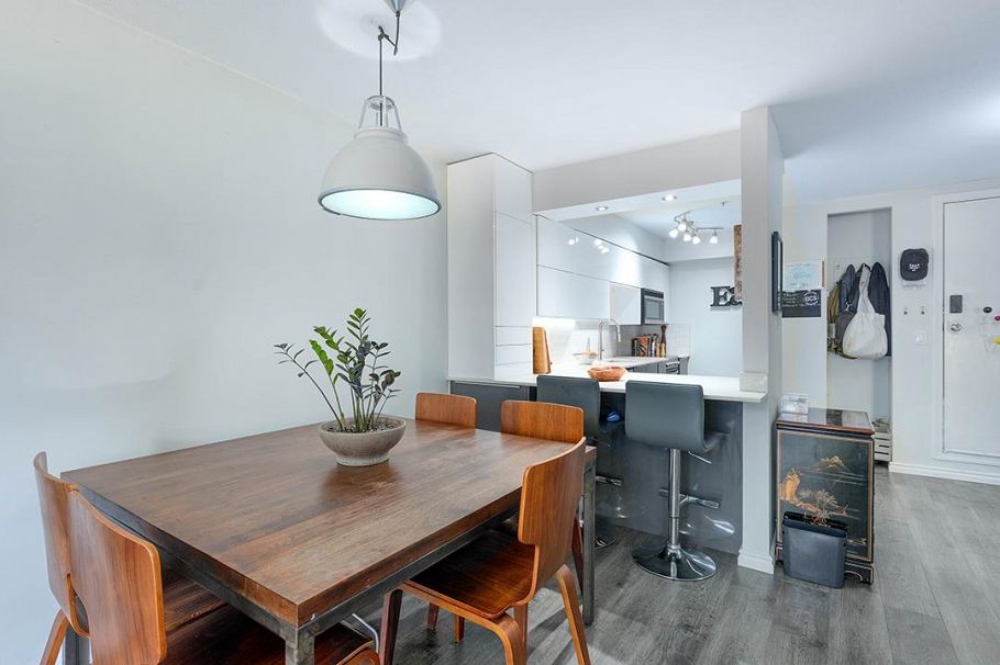 102 3981 Fraser Street Vancouver, BC - 3