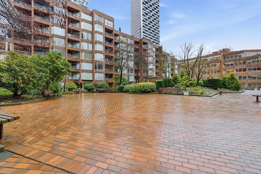 116 950 Drake Street Vancouver, BC - 15