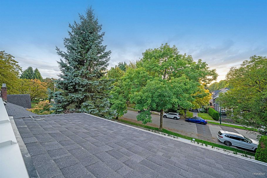 2658 Waterloo Street Vancouver, BC - 24