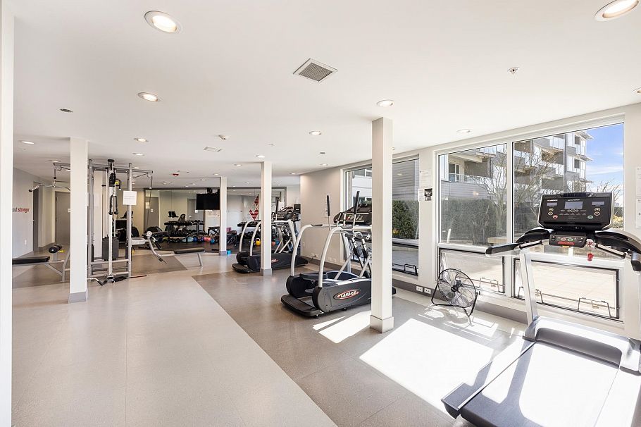 229 255 W 1st Street North Vancouver, BC - 20