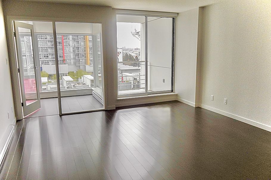 717 161 W Georgia Street Vancouver, BC - 4