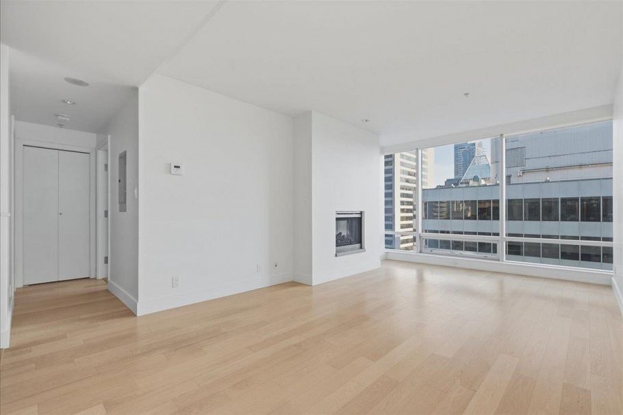 2206 1111 Alberni Street Vancouver, BC - 4