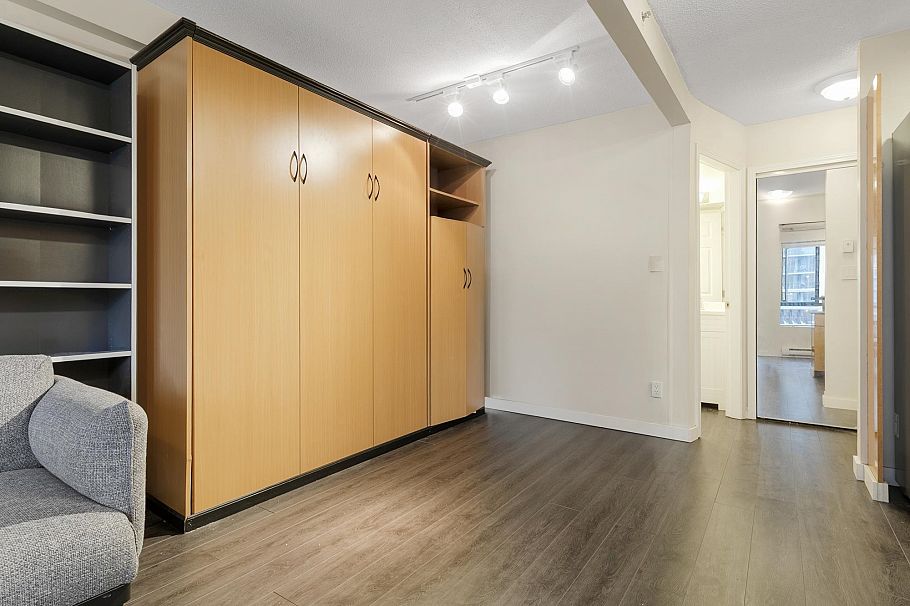 2010 939 Homer Street Vancouver, BC - 15