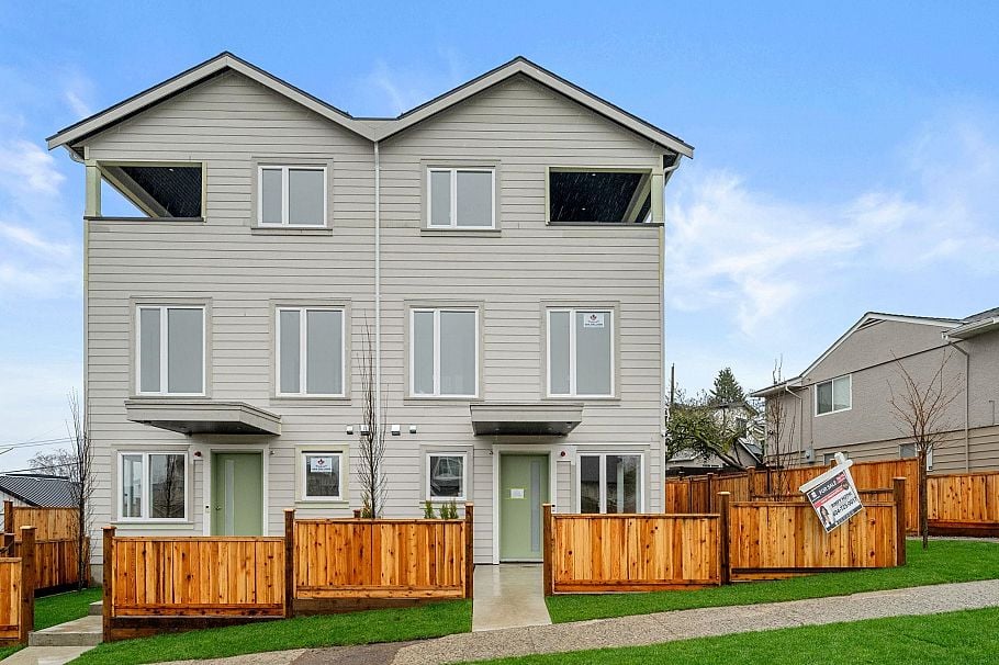 1 3581 Haida Drive Vancouver, BC - 37