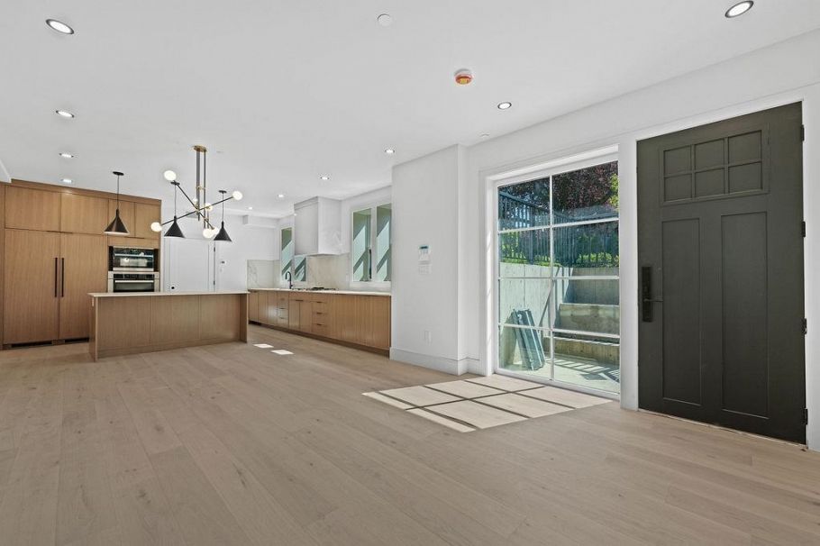 6851 Cypress Street Vancouver, BC - 6