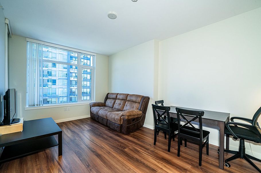 907 8699 Hazelbridge Way Richmond, BC - 6