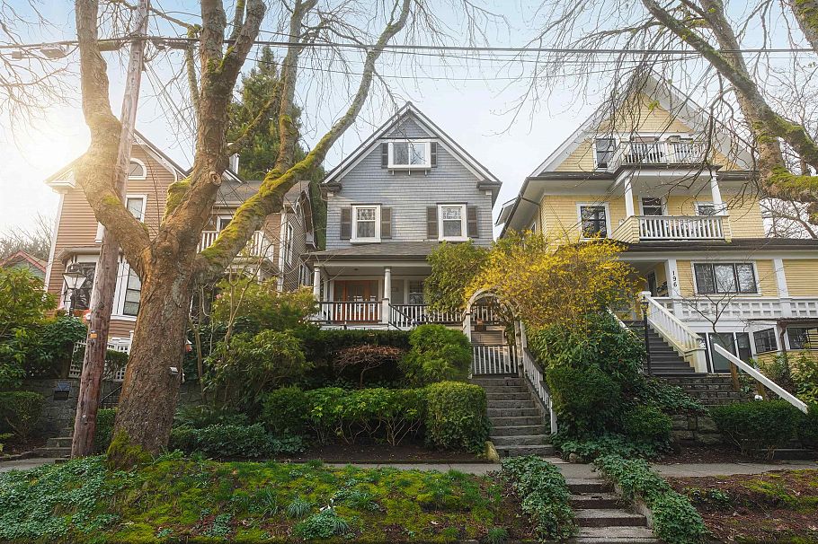 170 W 10th Avenue Vancouver, BC - 1