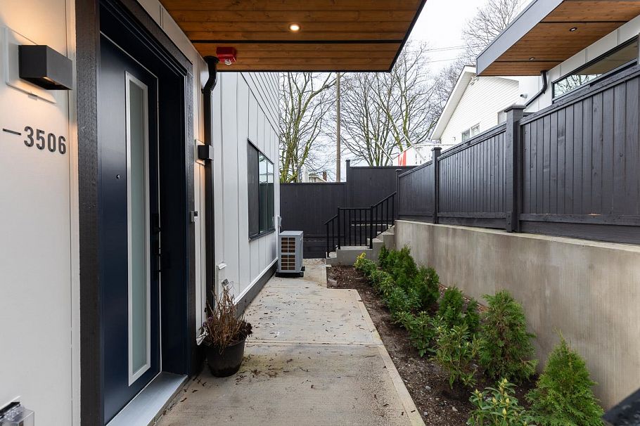 1 3506 E Pender Street Vancouver, BC - 27