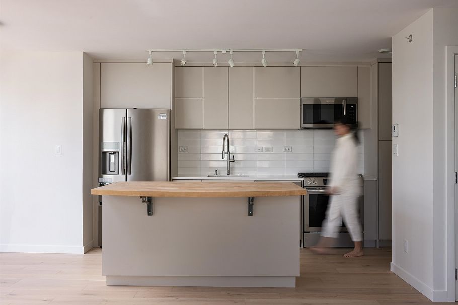 1403 989 Beatty Street Vancouver, BC - 2