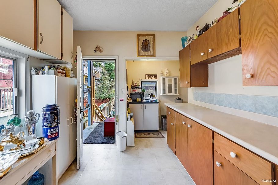 1018 Odlum Drive Vancouver, BC - 6