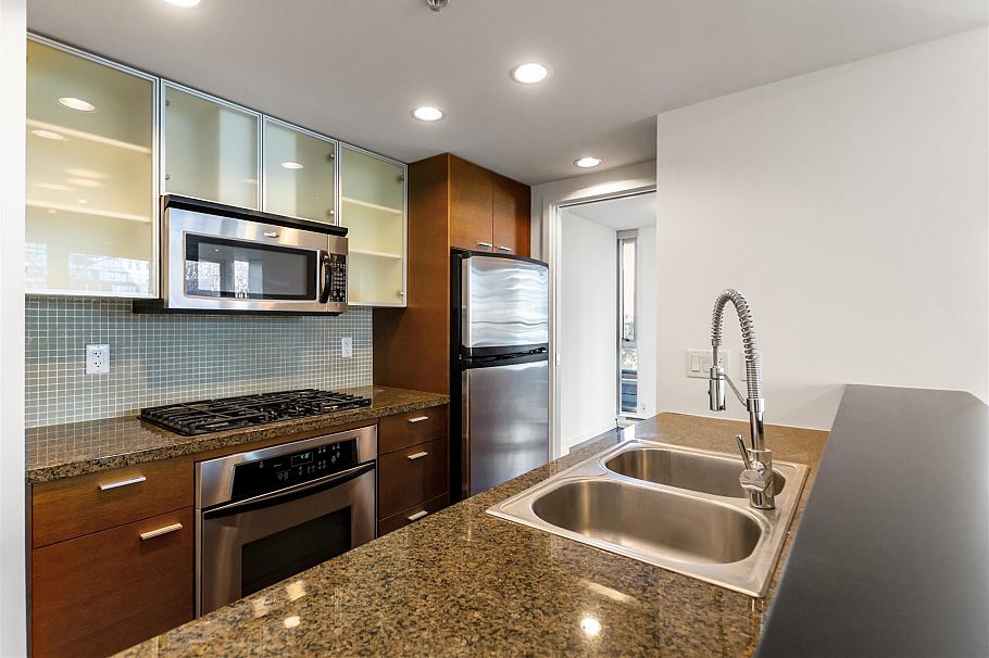 306 980 Cooperage Way Vancouver, BC - 6