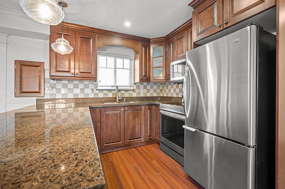 2412 St. Catherines Street Vancouver, BC - 12