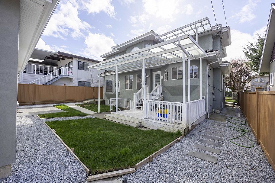 3259 E 46th Avenue Vancouver, BC - 5