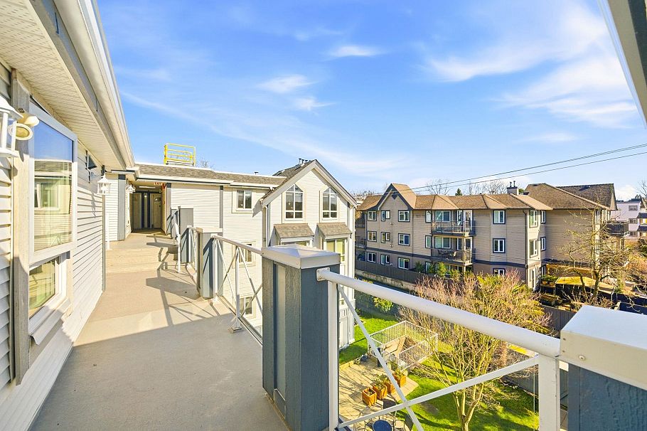 PH2 2736 Victoria Drive Vancouver, BC - 19