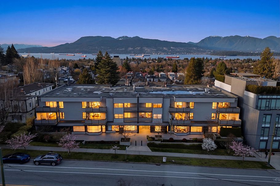 207 3663 W 16 Avenue Vancouver, BC - 35