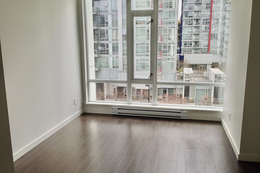 717 161 W Georgia Street Vancouver, BC - 5