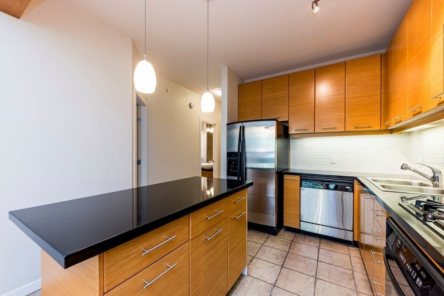 208 560 Raven Woods Drive North Vancouver, BC - 4