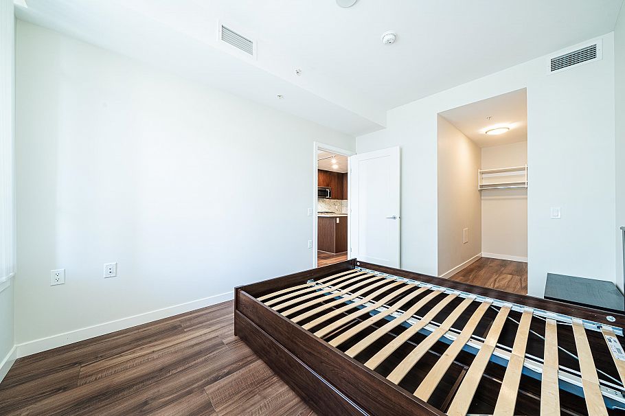 907 8699 Hazelbridge Way Richmond, BC - 15