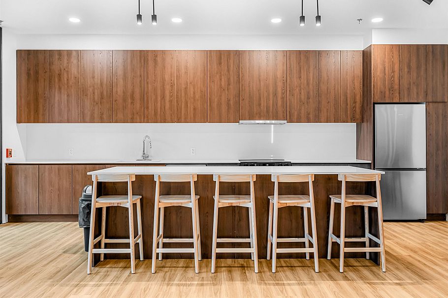 408 3596 Malsum Drive North Vancouver, BC - 37