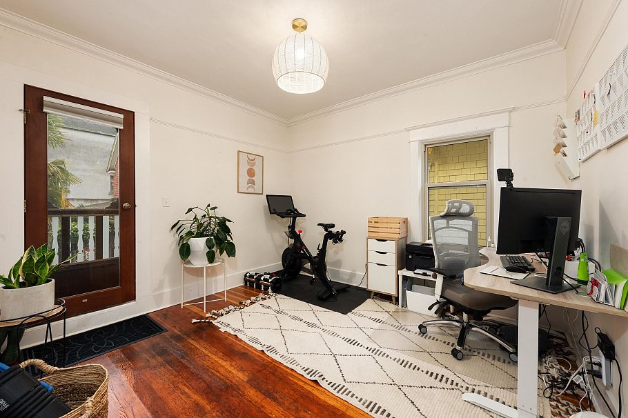 170 W 10th Avenue Vancouver, BC - 17