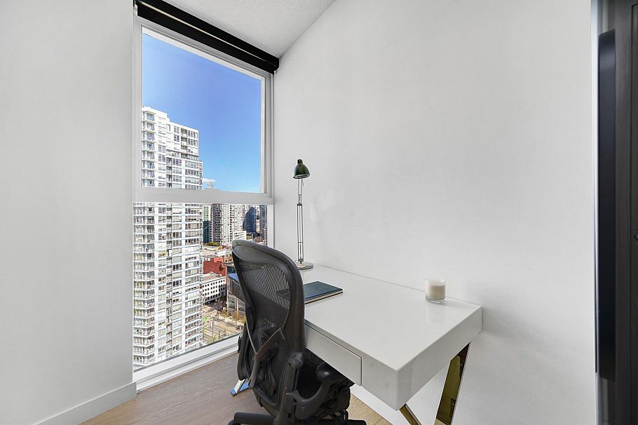 2006 89 Nelson Street Vancouver, BC - 14