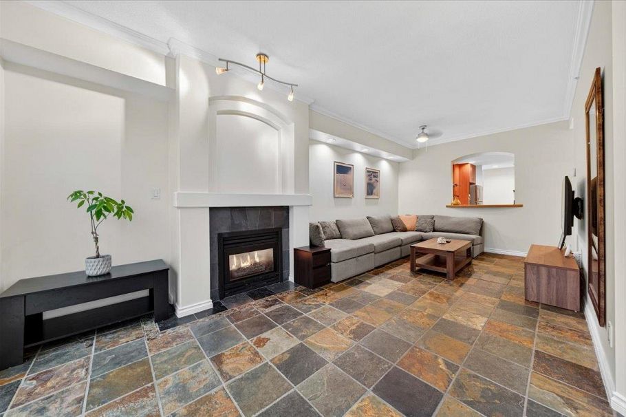 211 3600 Windcrest Drive North Vancouver, BC - 7